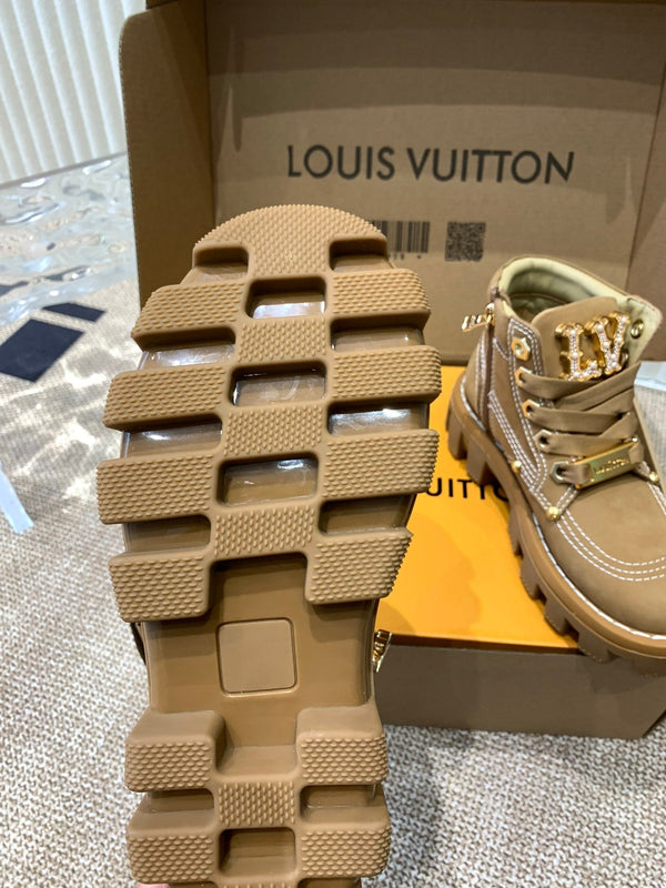 Stivaletti LV Checker in pelle di vitello nabuk beige