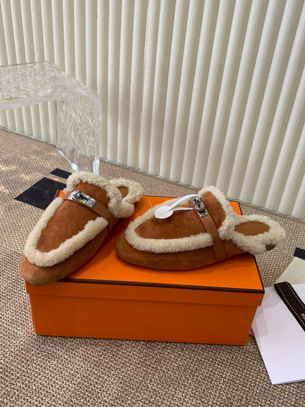 HM Oz Mule In Caramel Suede Lined With Wool Fleece 113189
