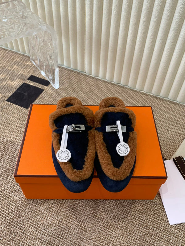 HM Oz Mule In Black Suede Lined With Wool Fleece 113195