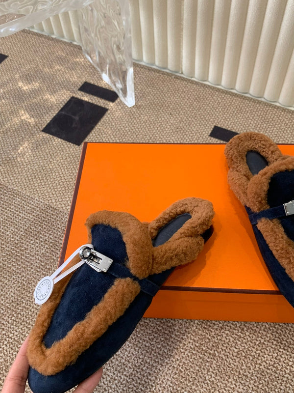 HM Oz Mule In Black Suede Lined With Wool Fleece 113195