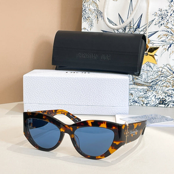 SIGNATURE SUNGLASS TRIABLE B1F IN ACETATE