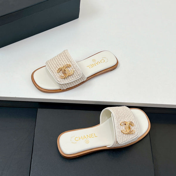 CC Slippers In White Palm Fiber 149725