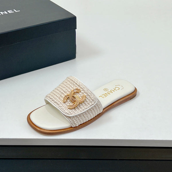 CC Slippers In White Palm Fiber 149725
