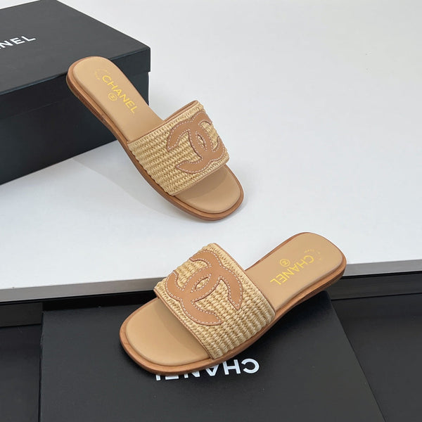 CC Slippers In Dark Beige Palm Fiber 149738