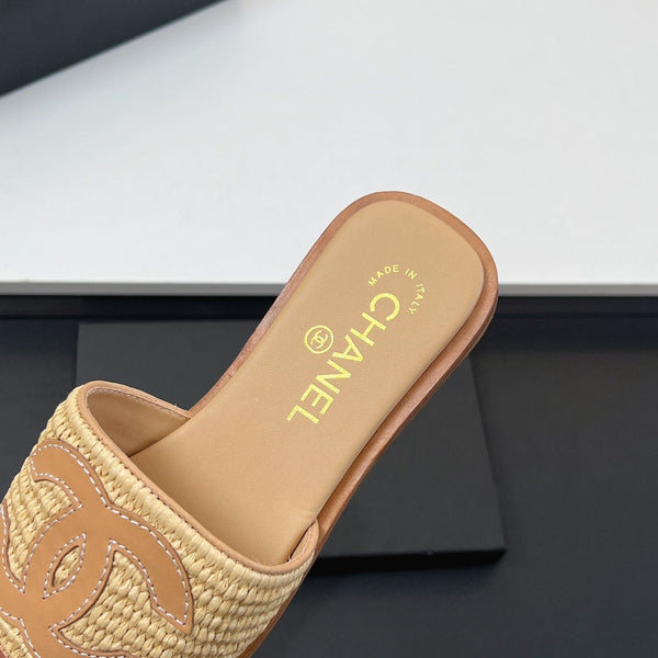 CC Slippers In Dark Beige Palm Fiber 149738