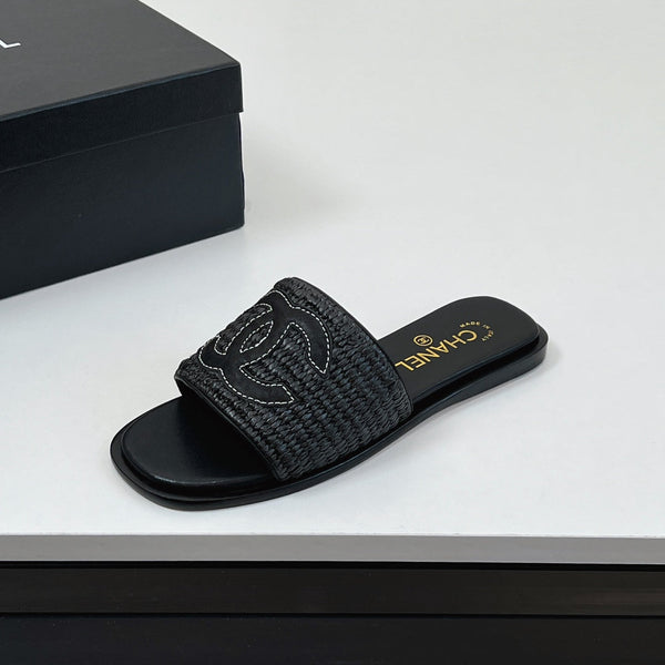 CC Slippers In Black Palm Fiber 149740