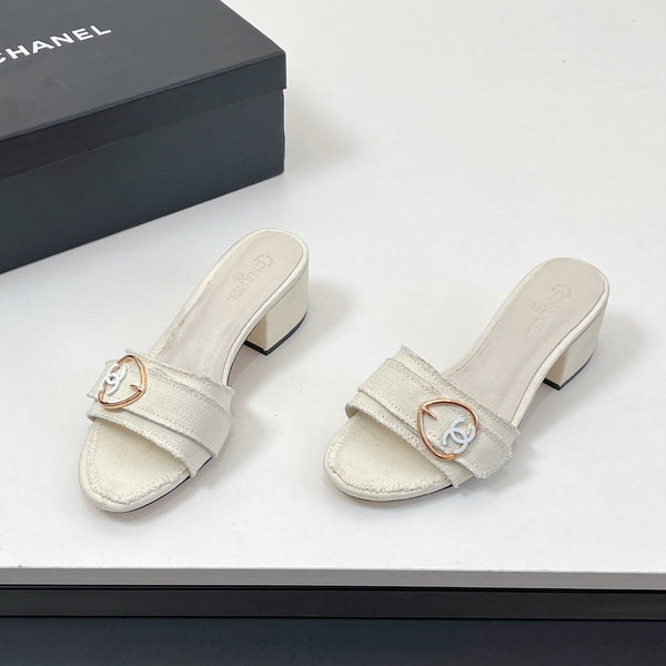 CC Mule Sandals In White Canvas Fabric 149437