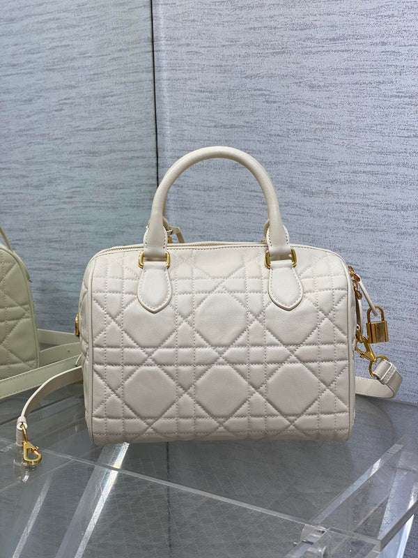 GROOVE 25 BAG IN WHITE CREAM LAMBSKIN