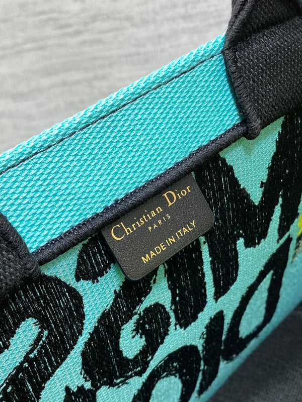 BOOK TOTE 26 IN COLORFUL CANVAS 226512