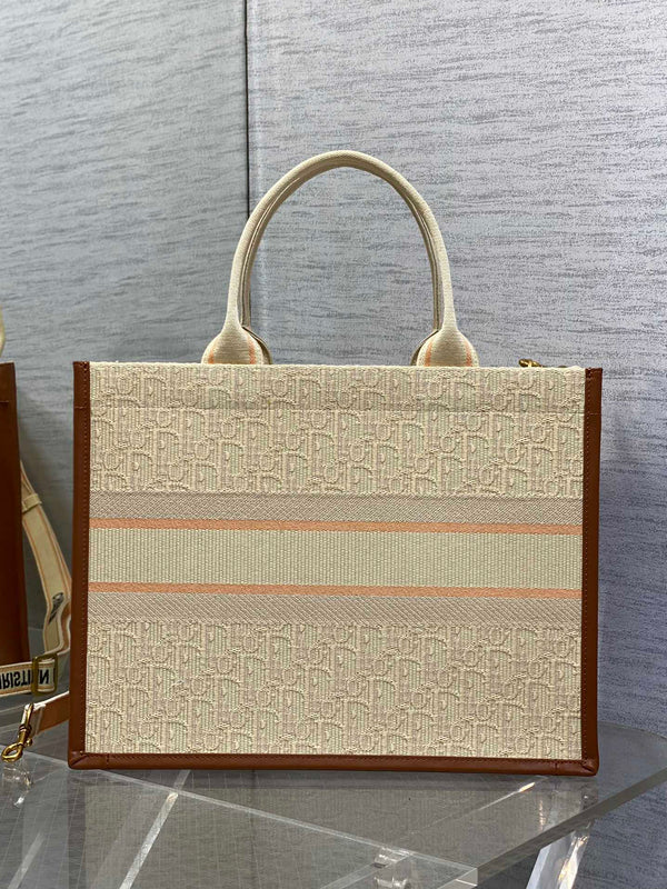 Medium Book Tote 37 Beige Oblique Embroidered Raffia Camel Calfskin
