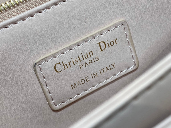 MINI BAG 24 IN LIGHT PINK PATENT CANNAGE CALFSKIN