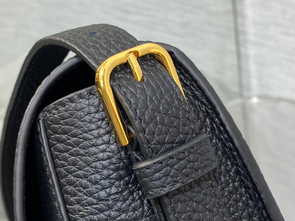 BORSA BOBBY MEDIA 27 IN PELLE DI AGNELLO NERA