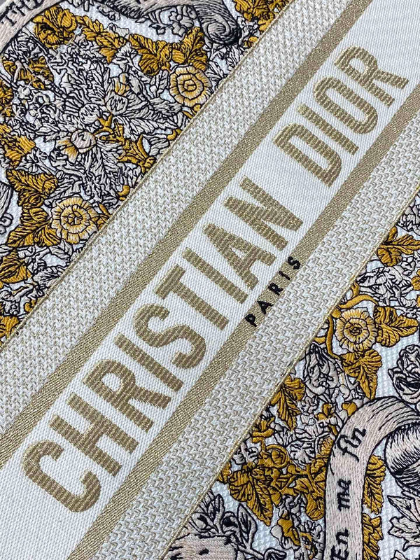 MEIDUM 36 BOOK TOTE IN COLORFUL CANVAS 226304