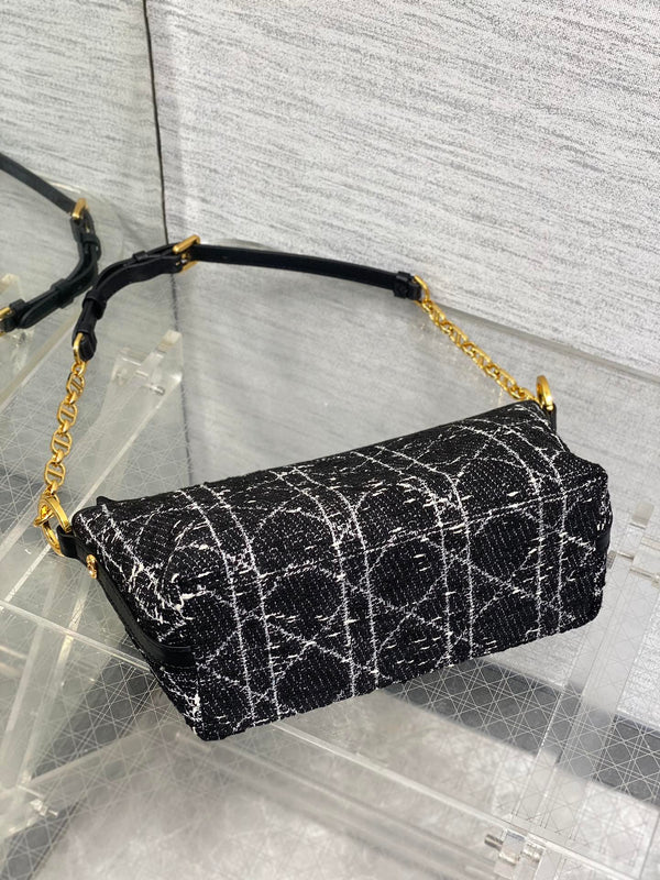 BORSA STAR HOBO 28 CON CATENA IN TWEED CANNAGE BIANCO E NERO CON FERRAMENTA ORO