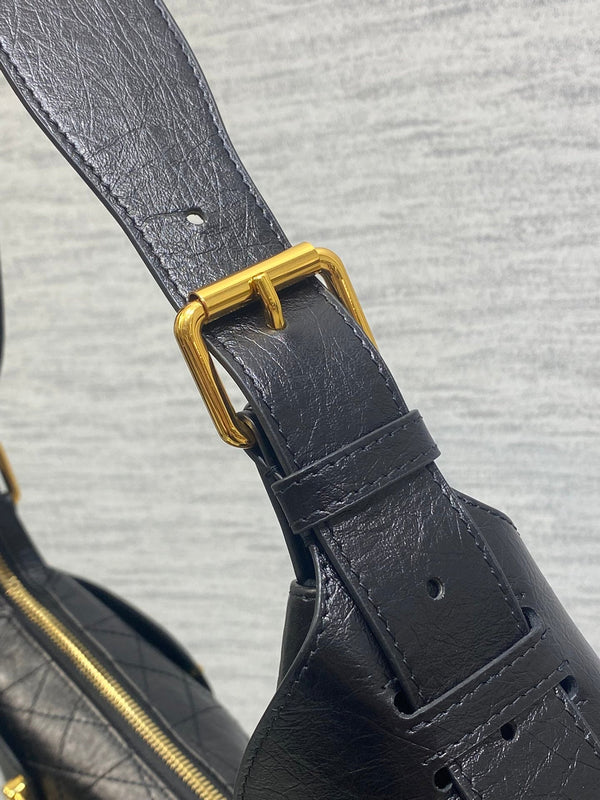 CD VOYAGE handbag 28 Black Crinkled Calfskin