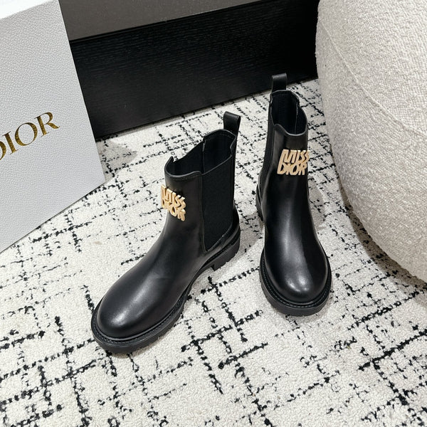 CD Miss Dior Chelsea Boots In Black Calfskin 103729