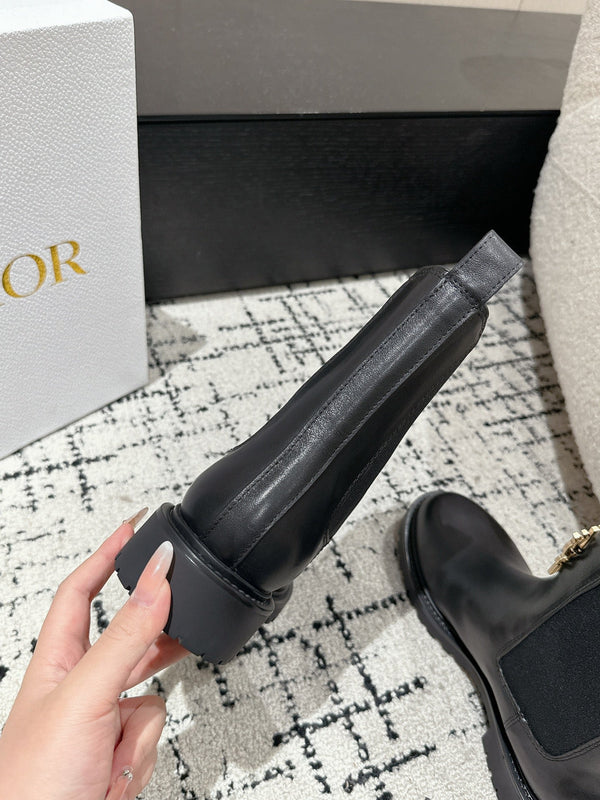 CD Miss Dior Chelsea Boots In Black Calfskin 103729