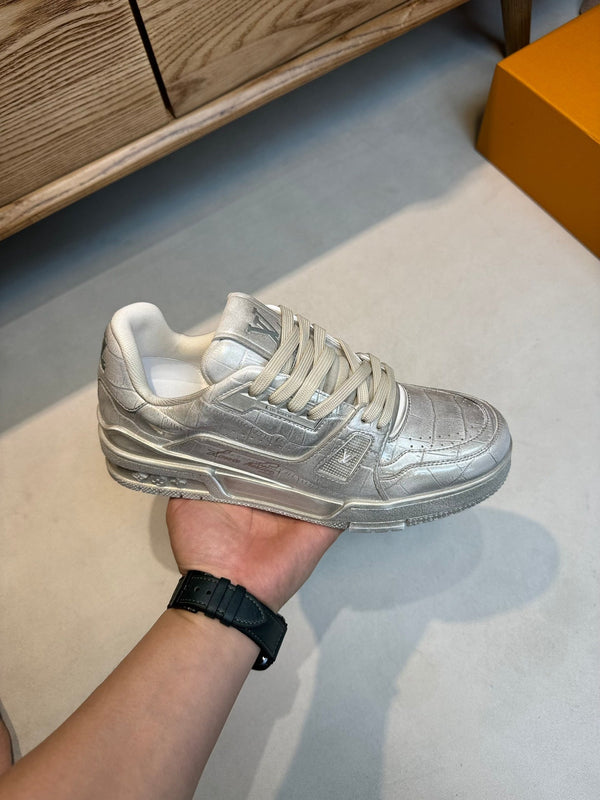 LV MEN'S LUXURY DESIGNER SPORTS SILVER SNEAKERS