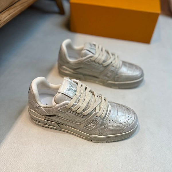 LV MEN'S LUXURY DESIGNER SPORTS SILVER SNEAKERS