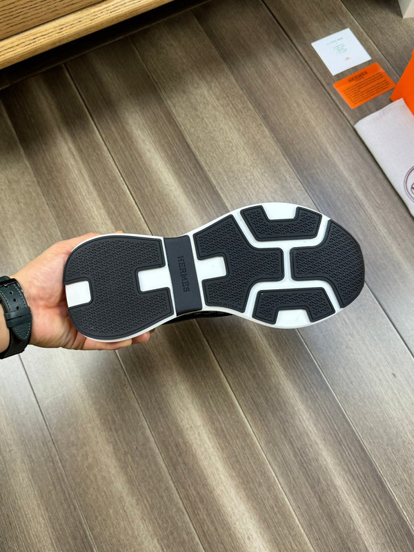 HM PRINTED SNEAKER BLACK TOTEM FABRIC