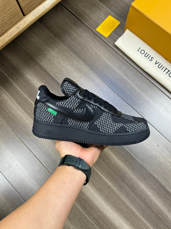 LV SNEAKER NERO MIX BIANCO TELA