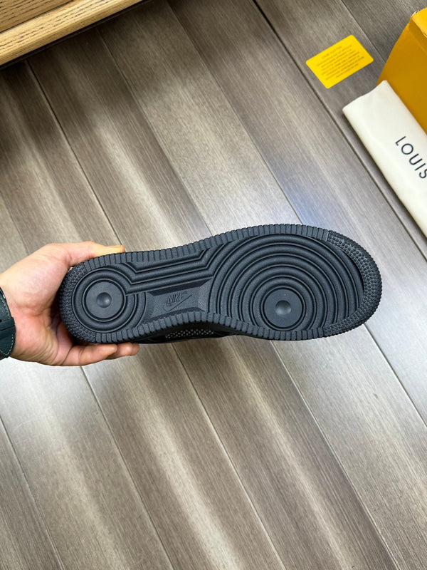 LV SNEAKER NERO MIX BIANCO TELA