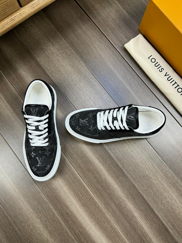 LV TRAINER SNEAKER IN BLACK MONOGRAM DENIM