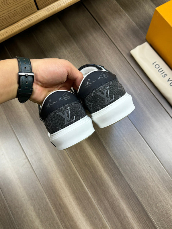 LV TRAINER SNEAKER IN BLACK MONOGRAM DENIM