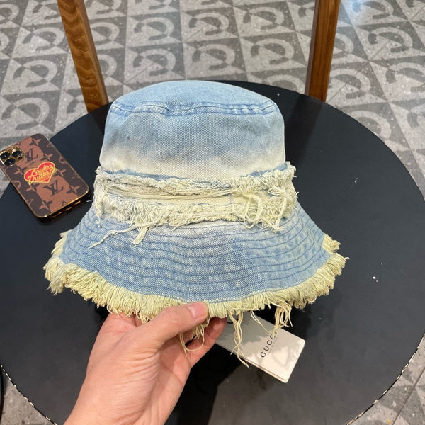 BUCKET HAT IN LIGHT BLUE DENIM 346892
