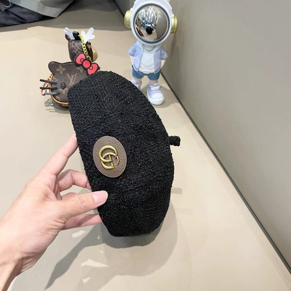 BERRET HAT IN BLACK TWEED 394272