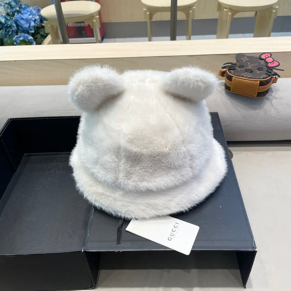 BUCKET HAT IN WHITE FLEECE 397932