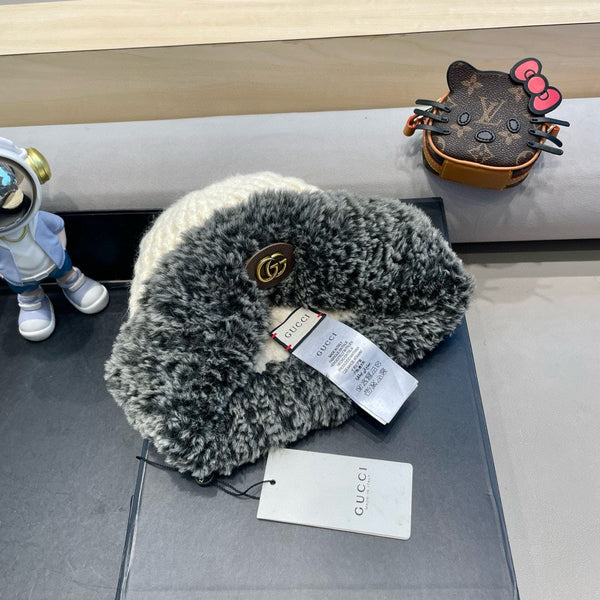 BEANIE HAT IN WHITE WOOL AND FLEECE 399546