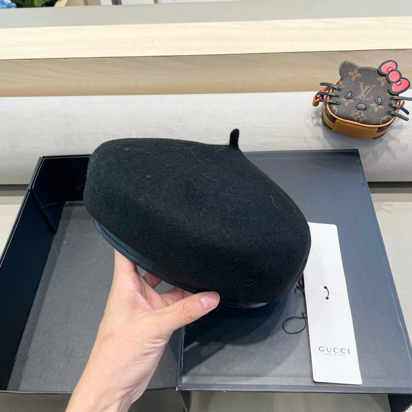 BERET HAT IN BLACK WOOL 406886