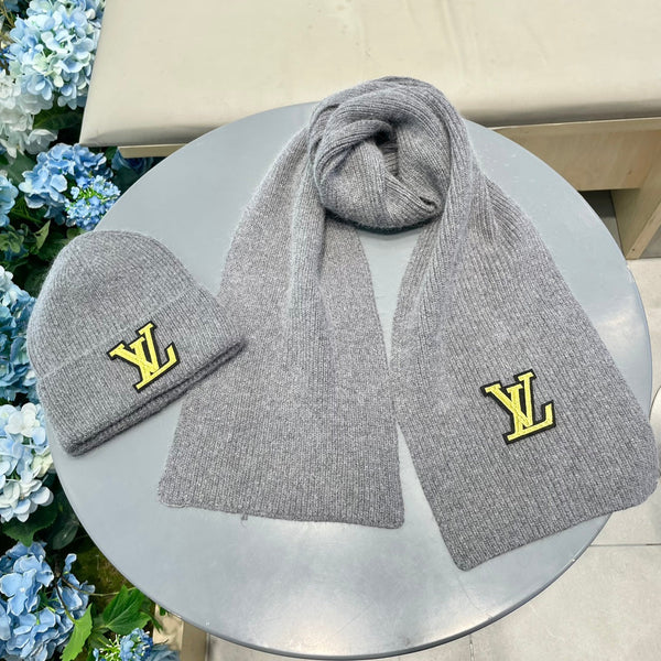 SET SCARF AND HAT IN LIGHT GRAY WOOL 406532