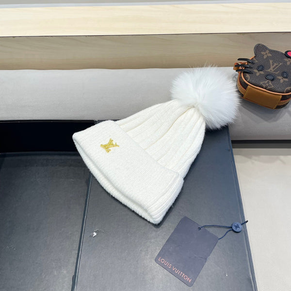 KNITTED BEANIE HAT IN WHITE WOOL AND FOX FUR 409790