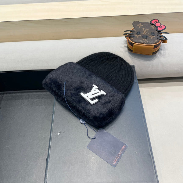 KNITTED BEANIE HAT IN BLACK WOOL AND RABBIT FUR 413353