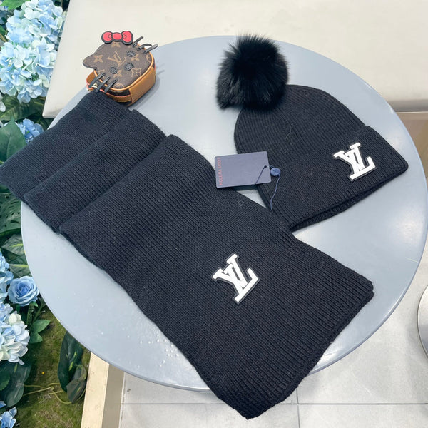 SET SCARF AND HAT IN BLACK WOOL AND FOX FUR 414772