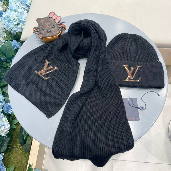 SET SCIARPA E CAPPELLO CLASSICO IN LANA NERA 414785