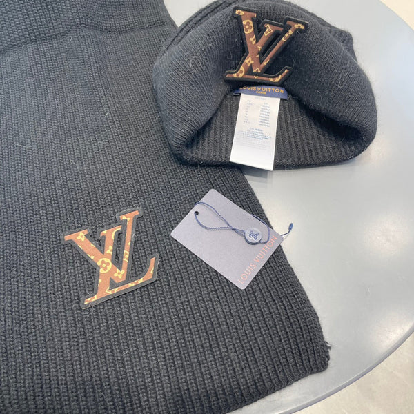 SET SCIARPA E CAPPELLO CLASSICO IN LANA NERA 414785