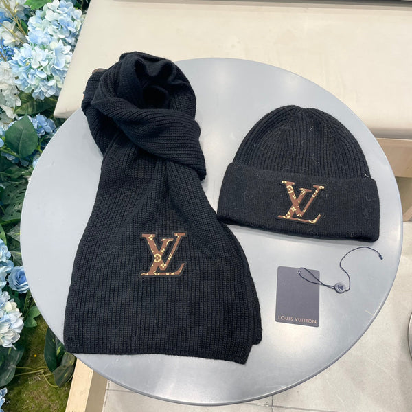 SET SCIARPA E CAPPELLO CLASSICO IN LANA NERA 414785