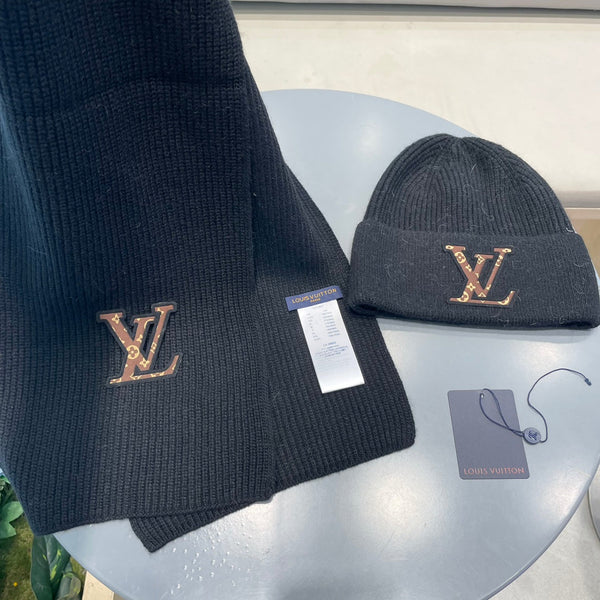 SET SCIARPA E CAPPELLO CLASSICO IN LANA NERA 414785