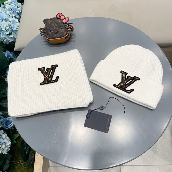 SET SCIARPA E CAPPELLO CLASSICO IN LANA BIANCA 414786