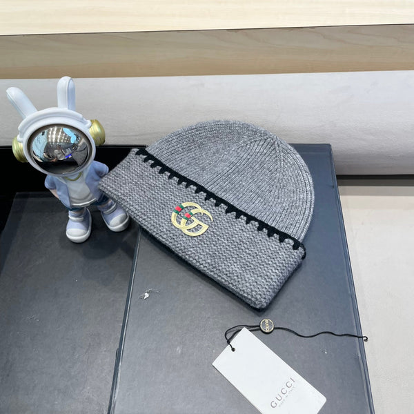 BEANIE HAT IN RHINO GRAY WOOL 416414