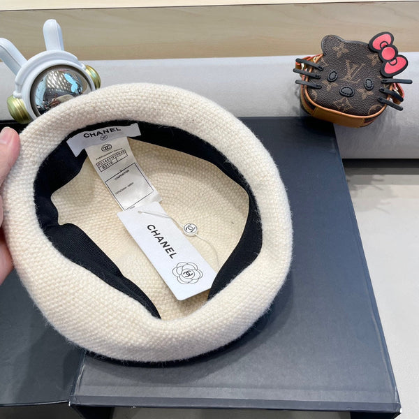 BERET HAT IN WHITE COTTON AND LINEN 417832