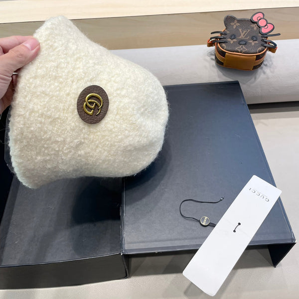 BUCKET HAT WHITE CREAM 418096