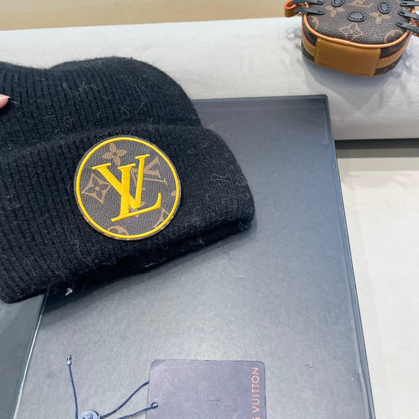 KNITTED BEANIE HAT IN BLACK WOOL AND RABBIT FUR 417754