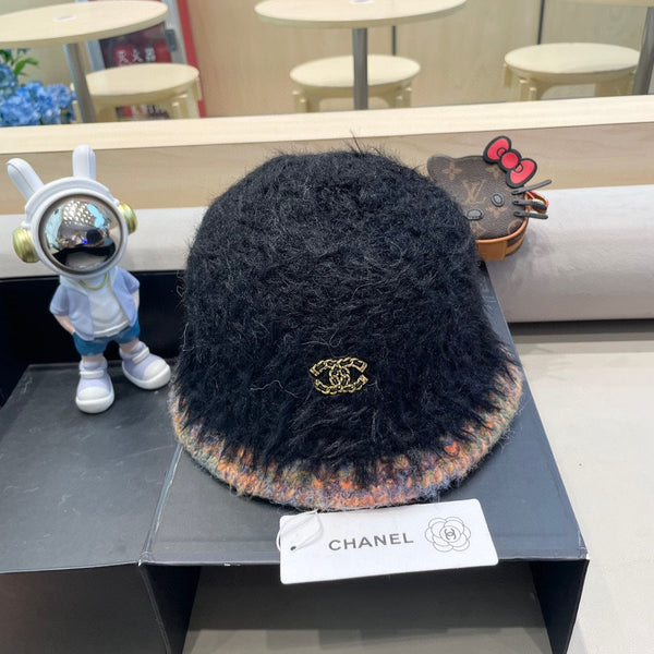 BUCKET HAT IN BLACK LAMB FUR 419466