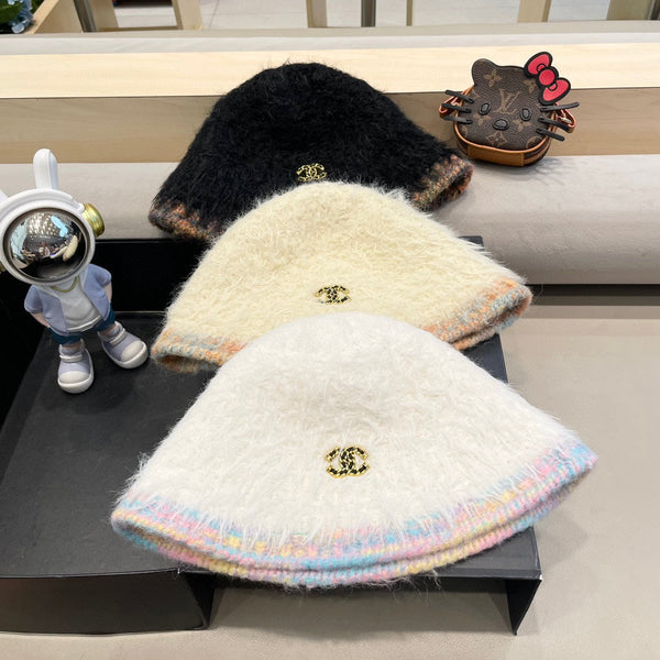 CAPPELLO A SECCHIELLO IN PELLICCIA DI AGNELLO BEIGE BISQUE 419467