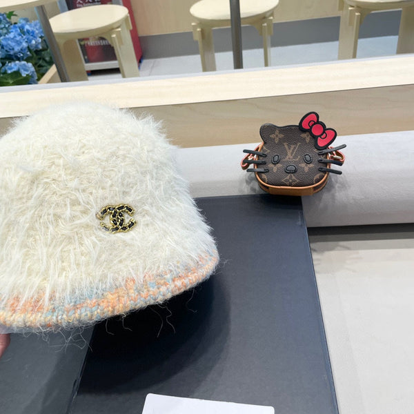 CAPPELLO A SECCHIELLO IN PELLICCIA DI AGNELLO BEIGE BISQUE 419467