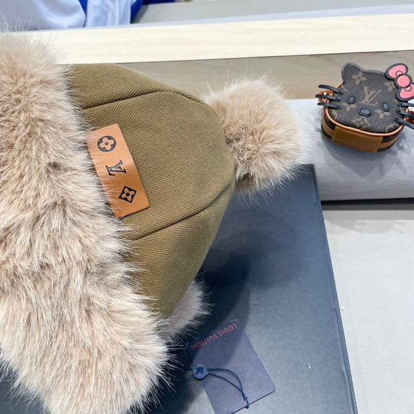 BEANIE HAT IN SAND BEIGE FLEECE AND WOOL 424307